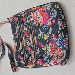 Vera Bradley Pretty Posies Quilted Crossbody Bag with‎ adjustable strap